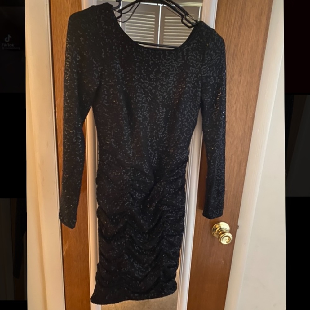 Black long sleeve short sparkly prom dress